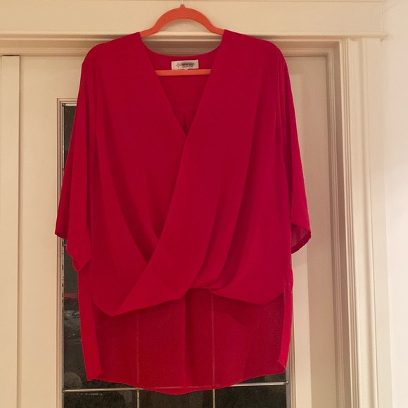 WAYF (Where are you from) Faux Wrap V-Neck Blouse in Raspberry Size Large - Picture 1 of 7